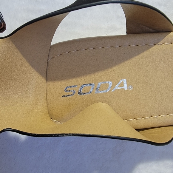 SODA Topic Platform Sandals Espadrilles Never Worn Black Tan Raffia Size 11 - Picture 7 of 8